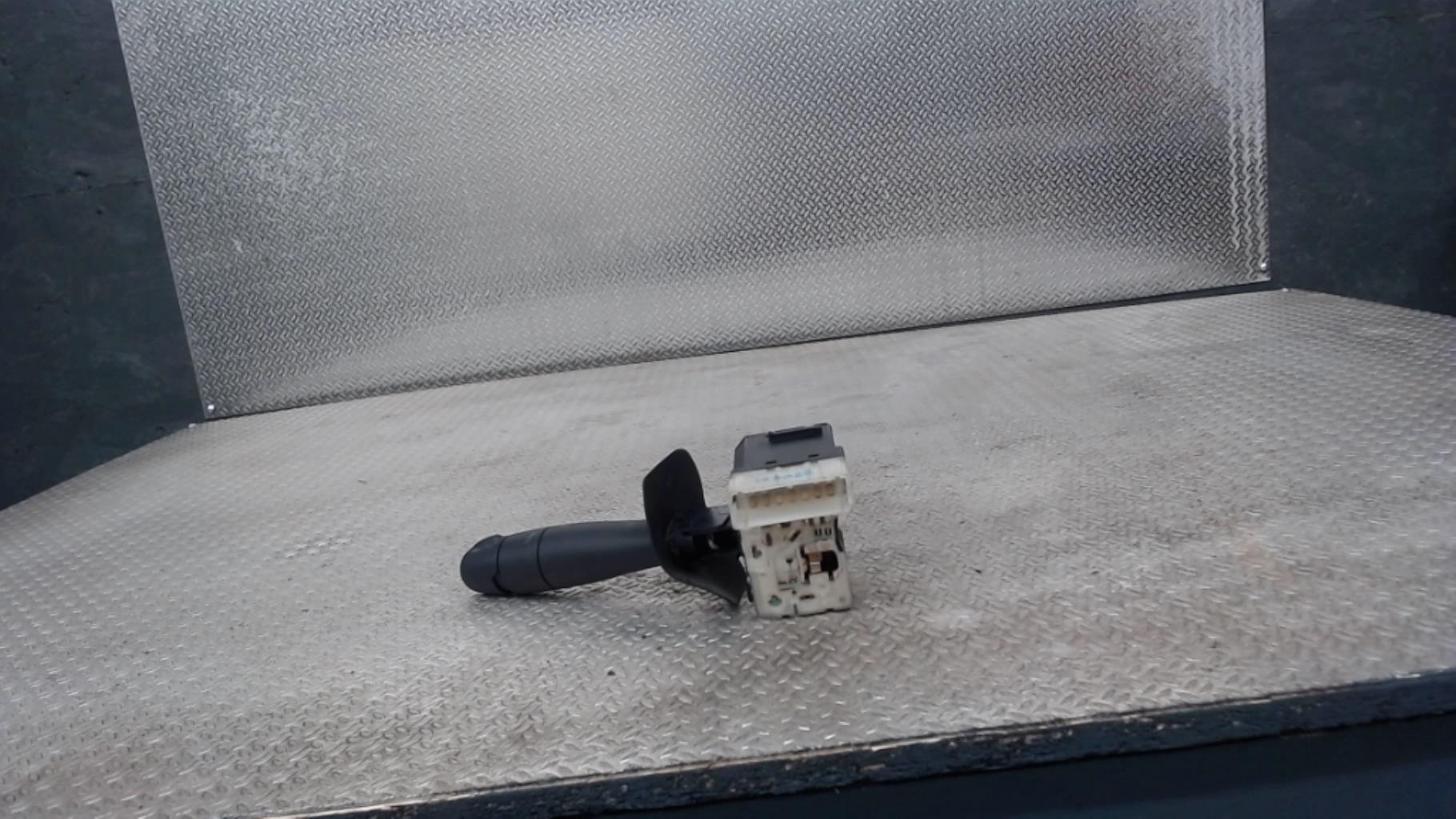 Commodo d'essuie glaces RENAULT CLIO 2 CAMPUS PHASE 1 Diesel - 1