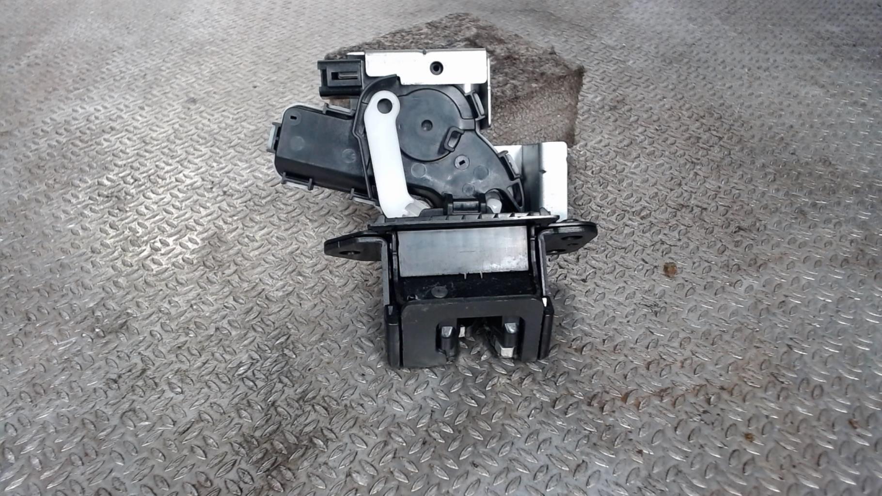 Fermeture centralisee coffre MAZDA 2 2 PHASE 1 Essence - 1