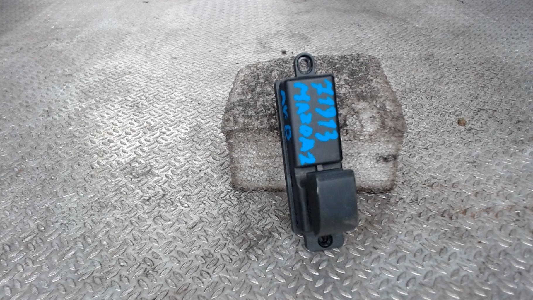 Interrupteur de leve vitre avant droit MAZDA 2 2 PHASE 1 Essence - 1