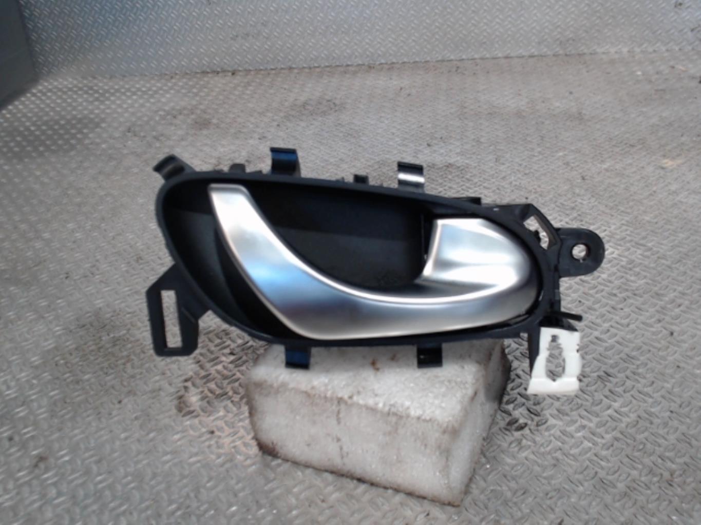 Poignee interieur avant droit RENAULT KADJAR PHASE 2  - 1