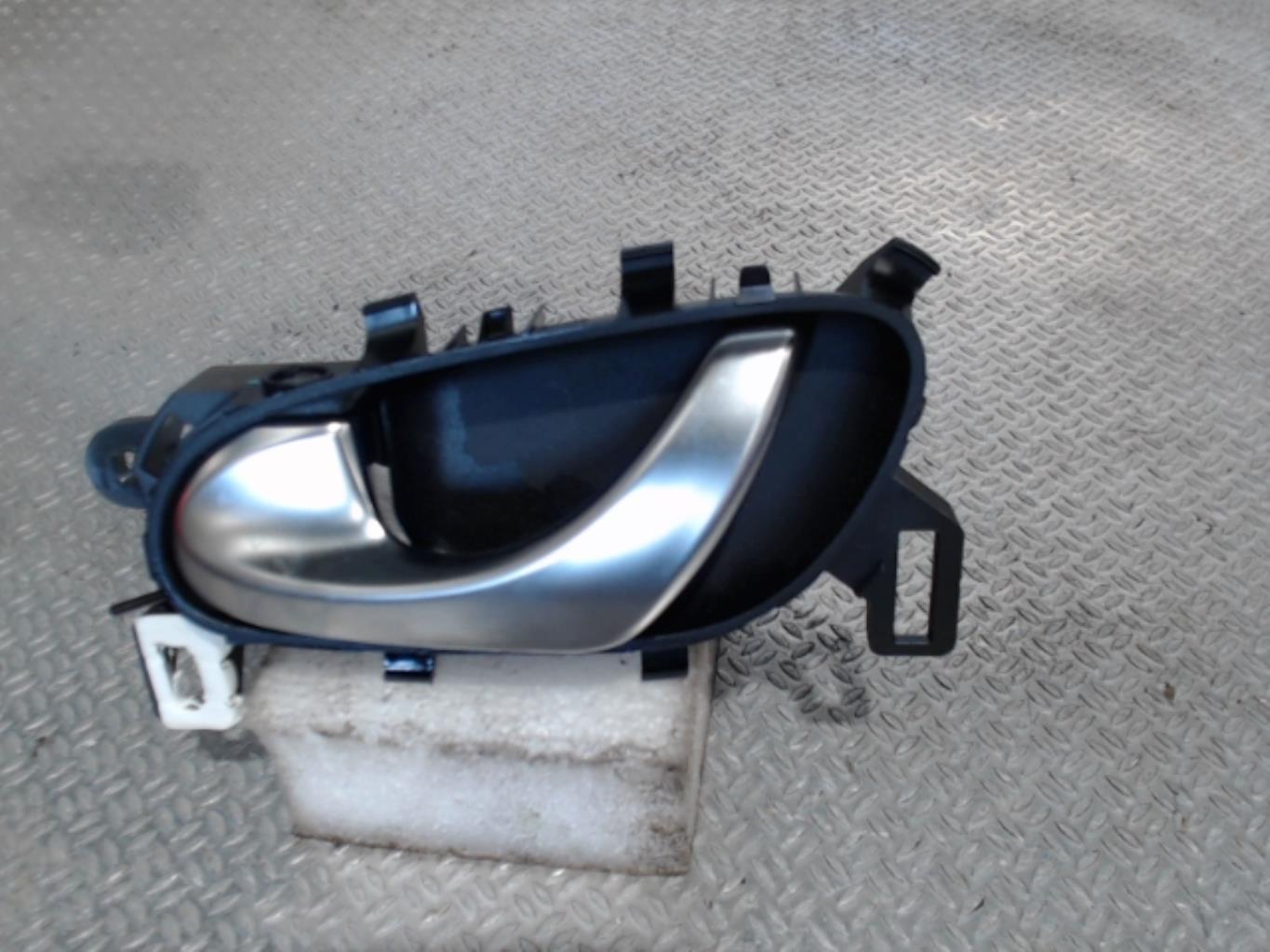 Poignee interieur avant gauche RENAULT KADJAR PHASE 2  - 1