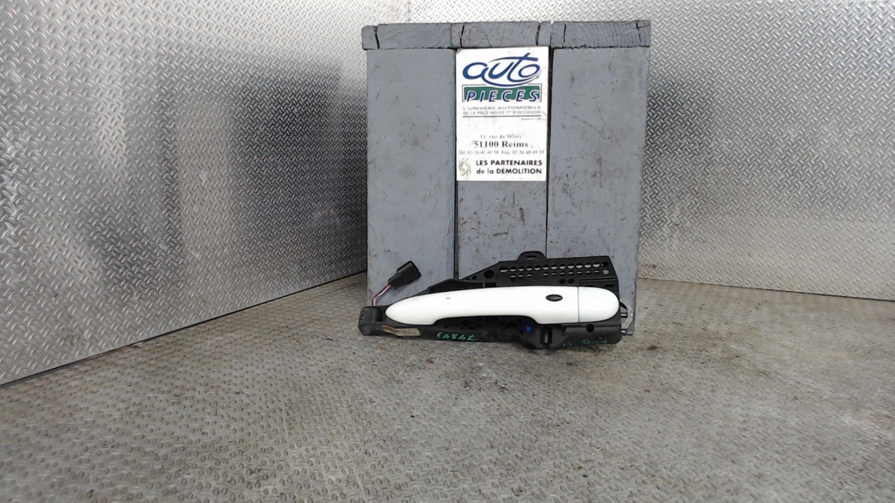 Poignee porte avant droit RENAULT CLIO 4 PHASE 1 Essence - 1