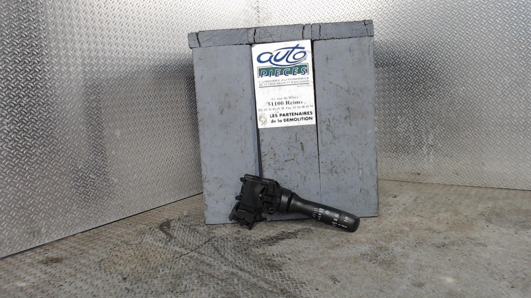 Commodo d'essuie glaces TOYOTA YARIS 2 PHASE 1 Diesel - 1