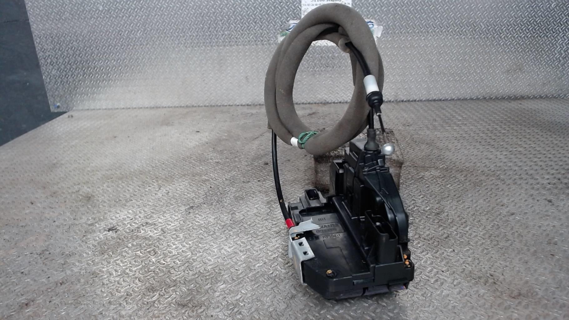 Fermeture centralisee arriere droit RENAULT LATITUDE Diesel - 1