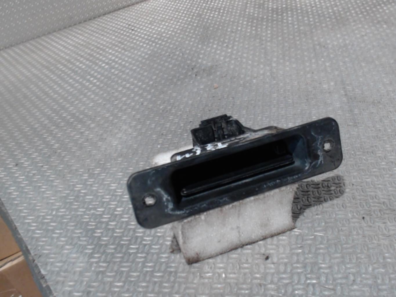Bouton de coffre CITROEN C8 Diesel - 1
