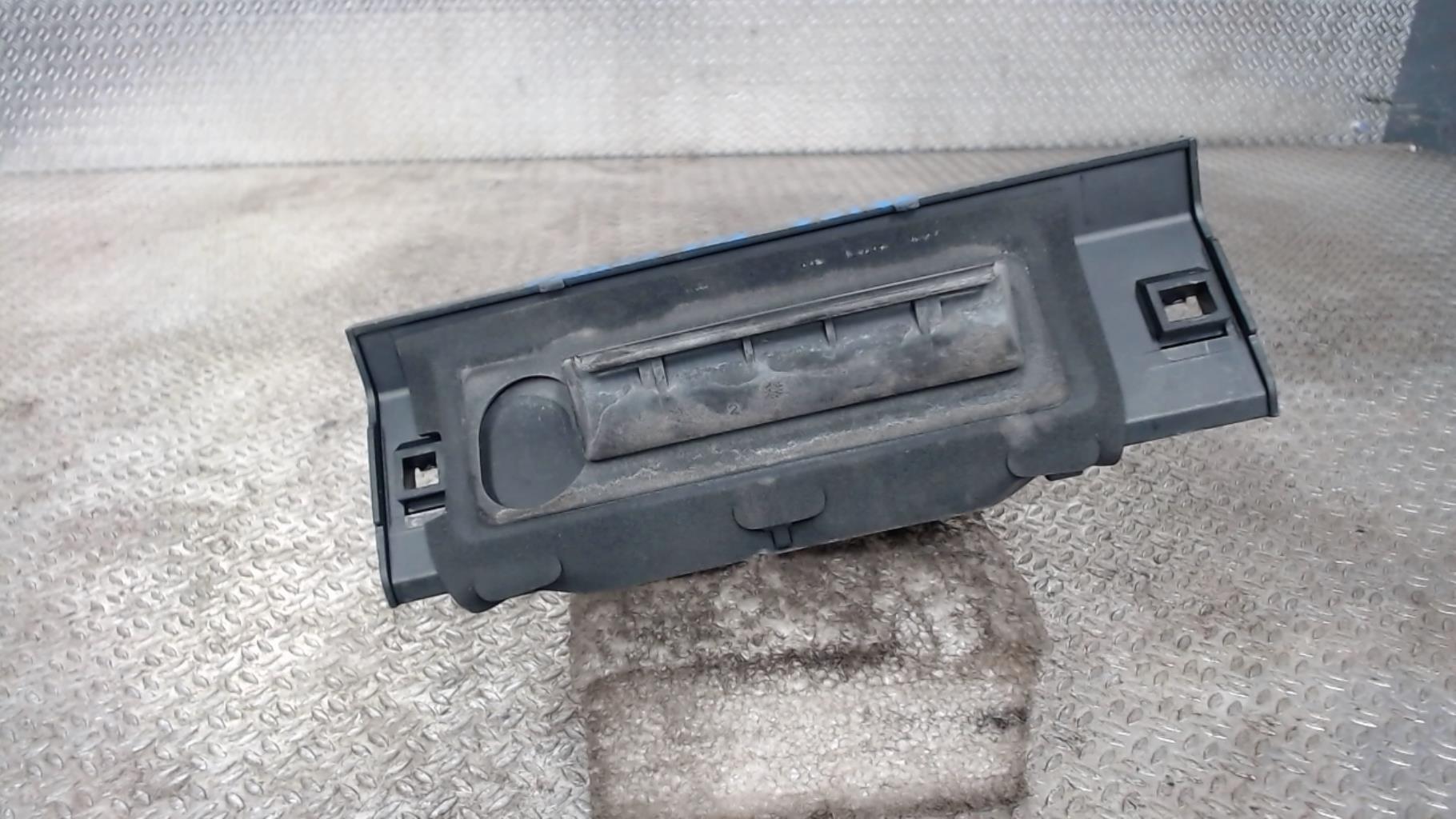 Poignee porte coffre PEUGEOT 206 Essence - 1