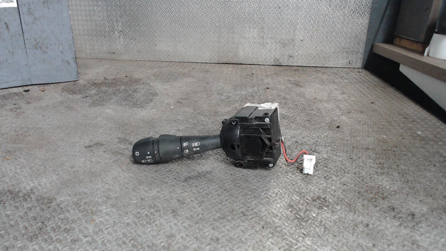 Commodo phare RENAULT TWINGO 3 PHASE 1 Essence - 1