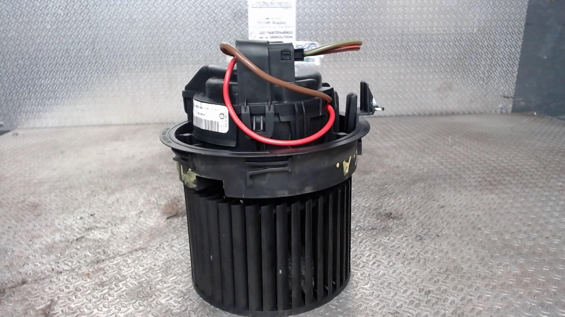 Pulseur d'air RENAULT CLIO 4 PHASE 1 Essence - 1