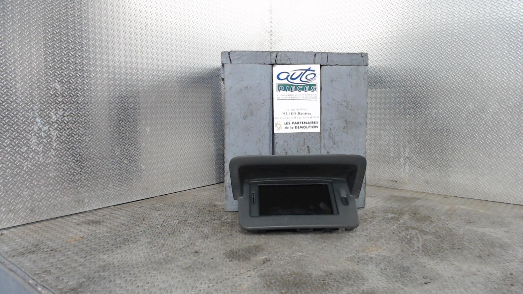 Ecran GPS RENAULT CLIO 3 PHASE 2 Diesel - 1