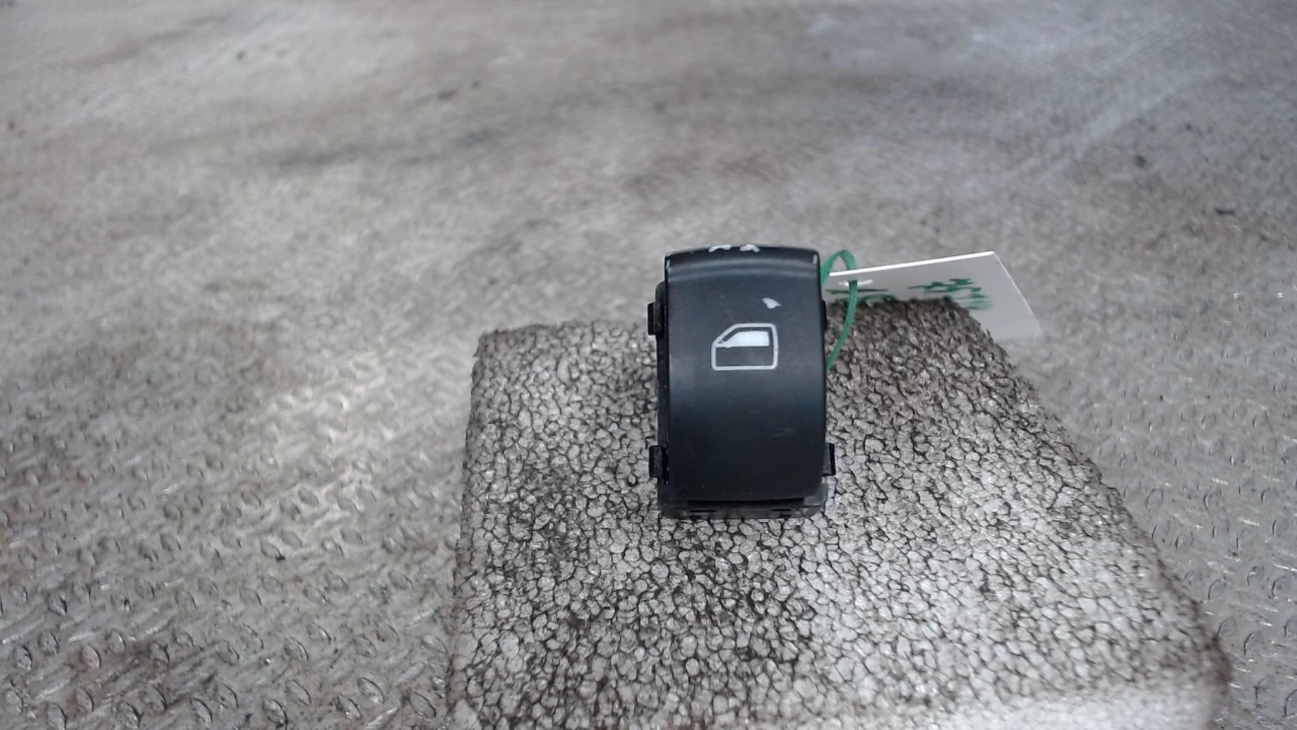 Interrupteur de leve vitre avant droit AUDI A8 2 PHASE 1 Diesel - 1