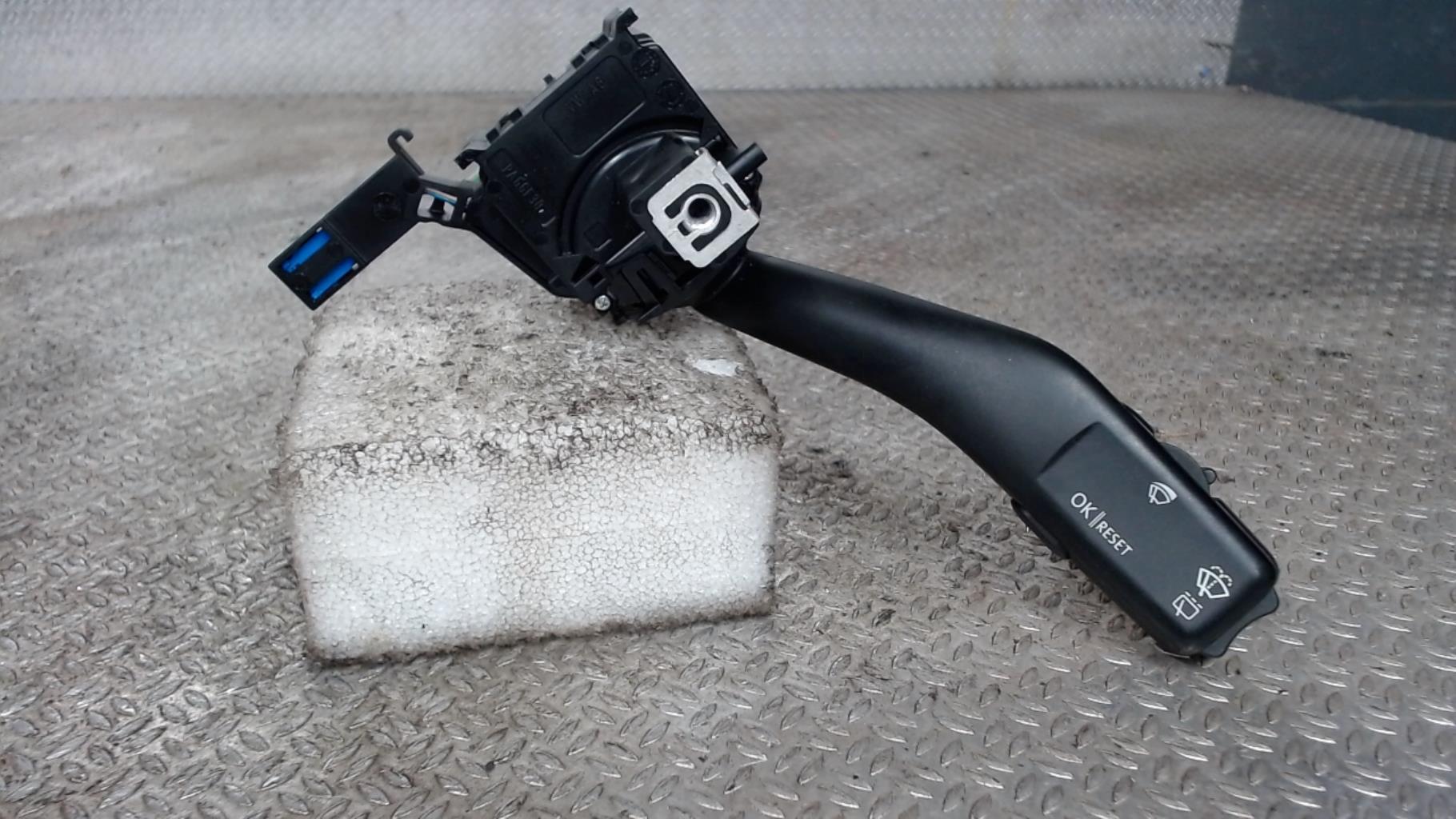 Commodo d'essuie glaces VOLKSWAGEN GOLF PLUS PHASE 1 Diesel - 1