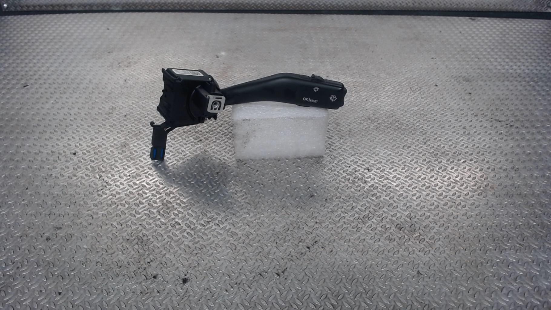 Commodo d'essuie glaces VOLKSWAGEN JETTA 3 Diesel - 1