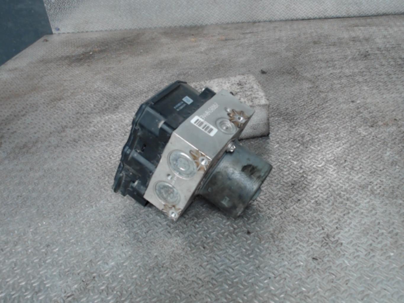 Bloc ABS (freins anti-blocage) MINI MINI 2 R56 PHASE 1 Essence - 1