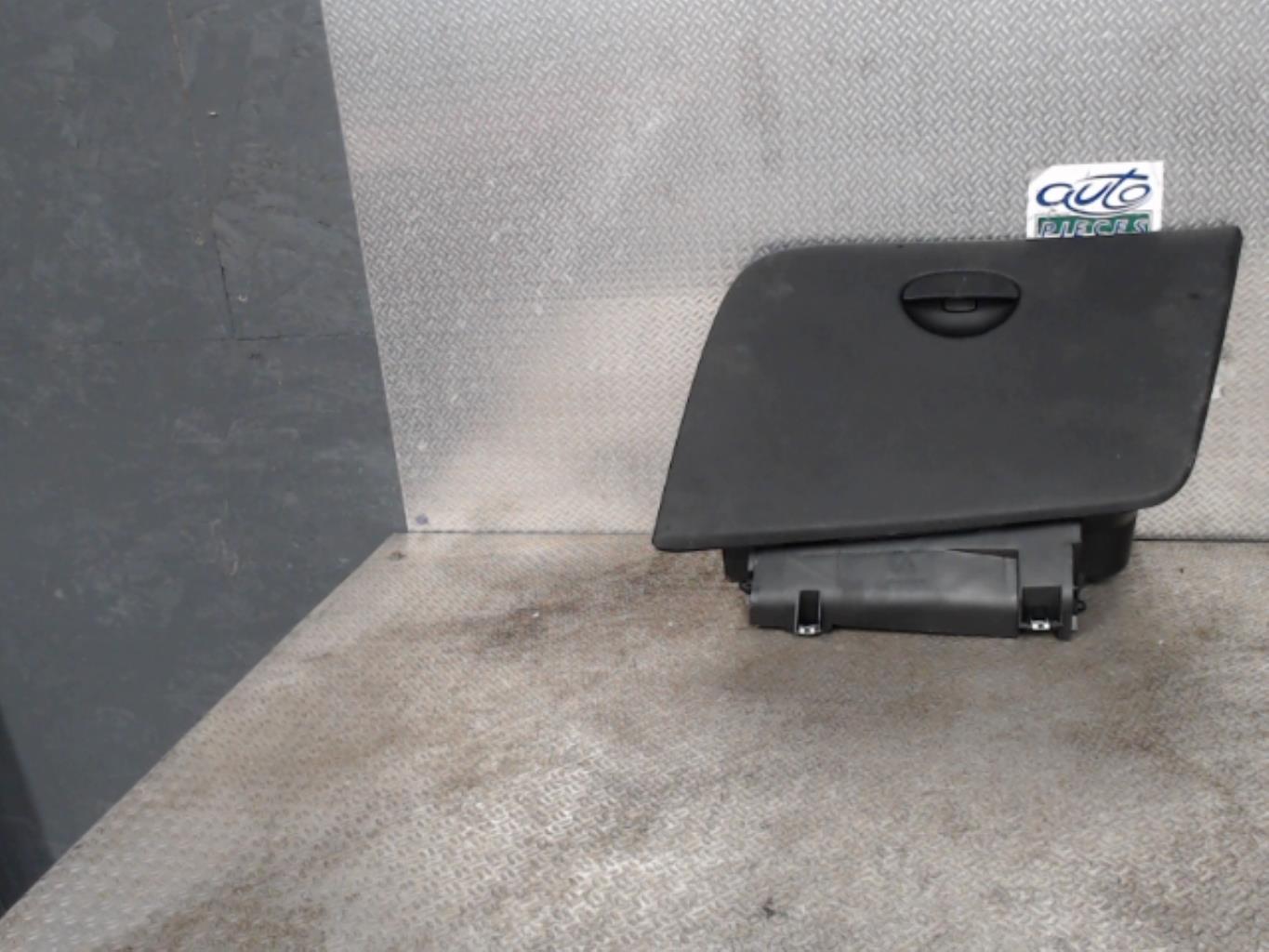 Boite a gants SEAT LEON 2 PHASE 2 Diesel - 1
