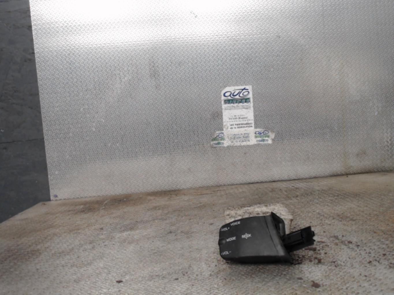Commande autoradio FORD TRANSIT 4 Diesel - 1