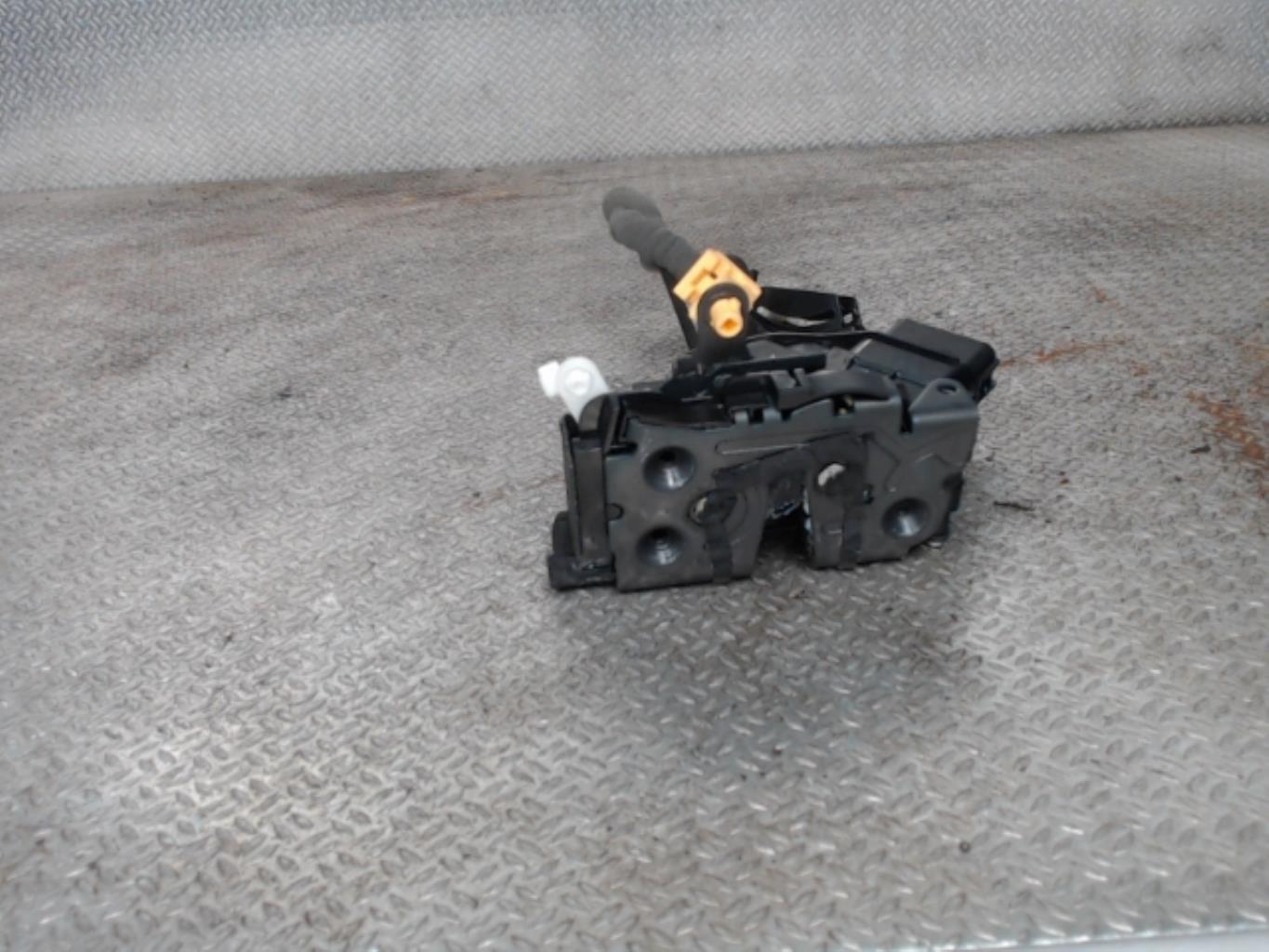 Fermeture centralisee avant droit FORD KA+ Essence - 1