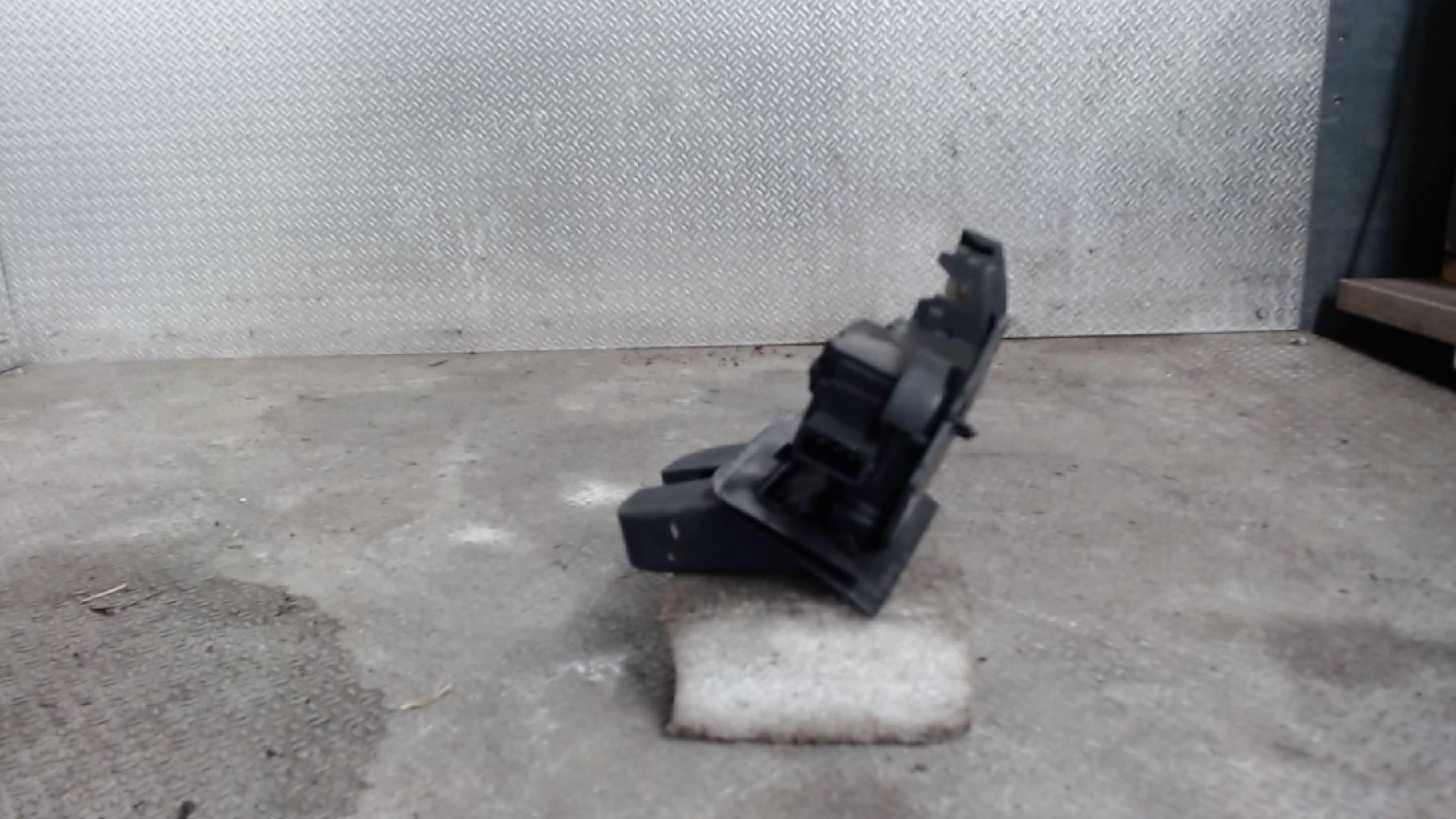 Fermeture centralisee coffre AUDI A6 3 AVANT PHASE 1 BREAK Diesel - 1