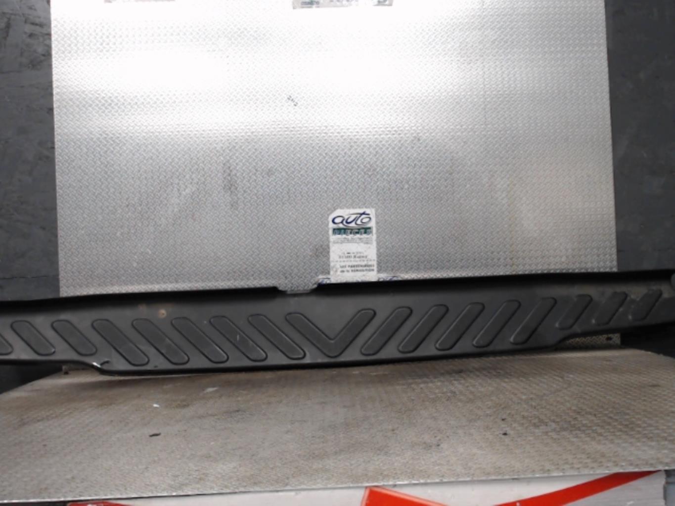 Marche pieds RENAULT ALASKAN Diesel - 1