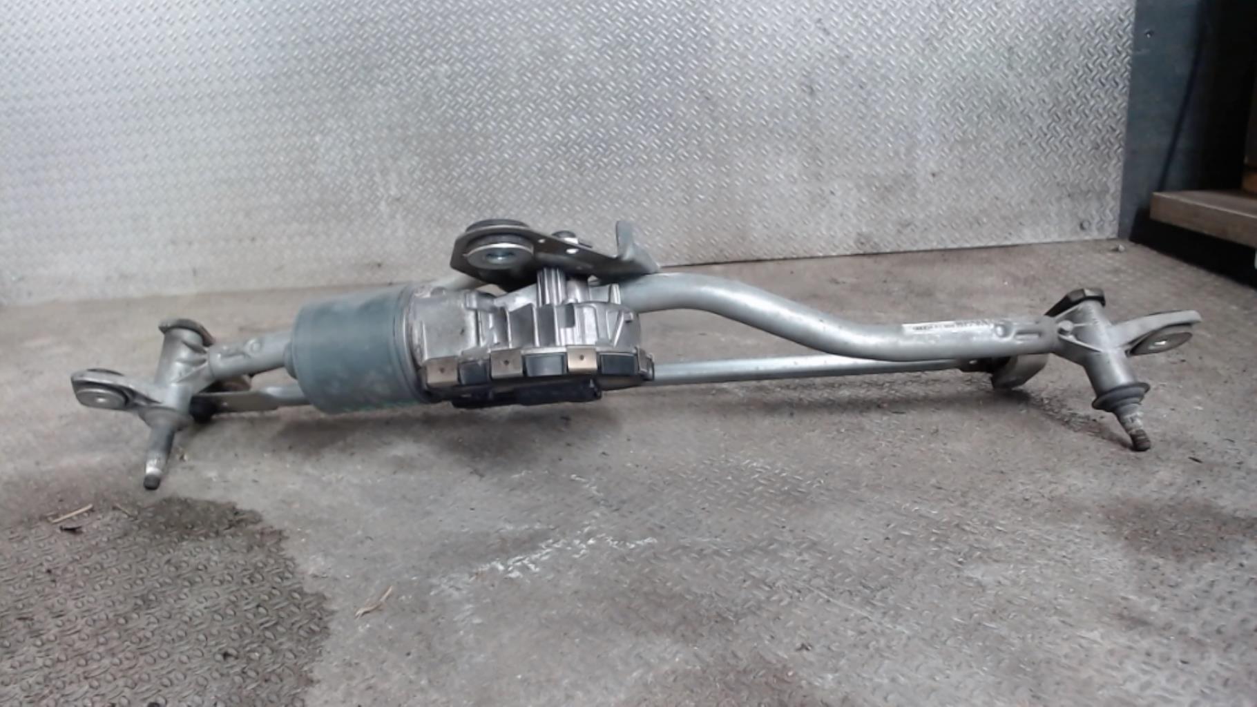 Moteur essuie glace avant AUDI A6 3 AVANT PHASE 1 BREAK Diesel - 1