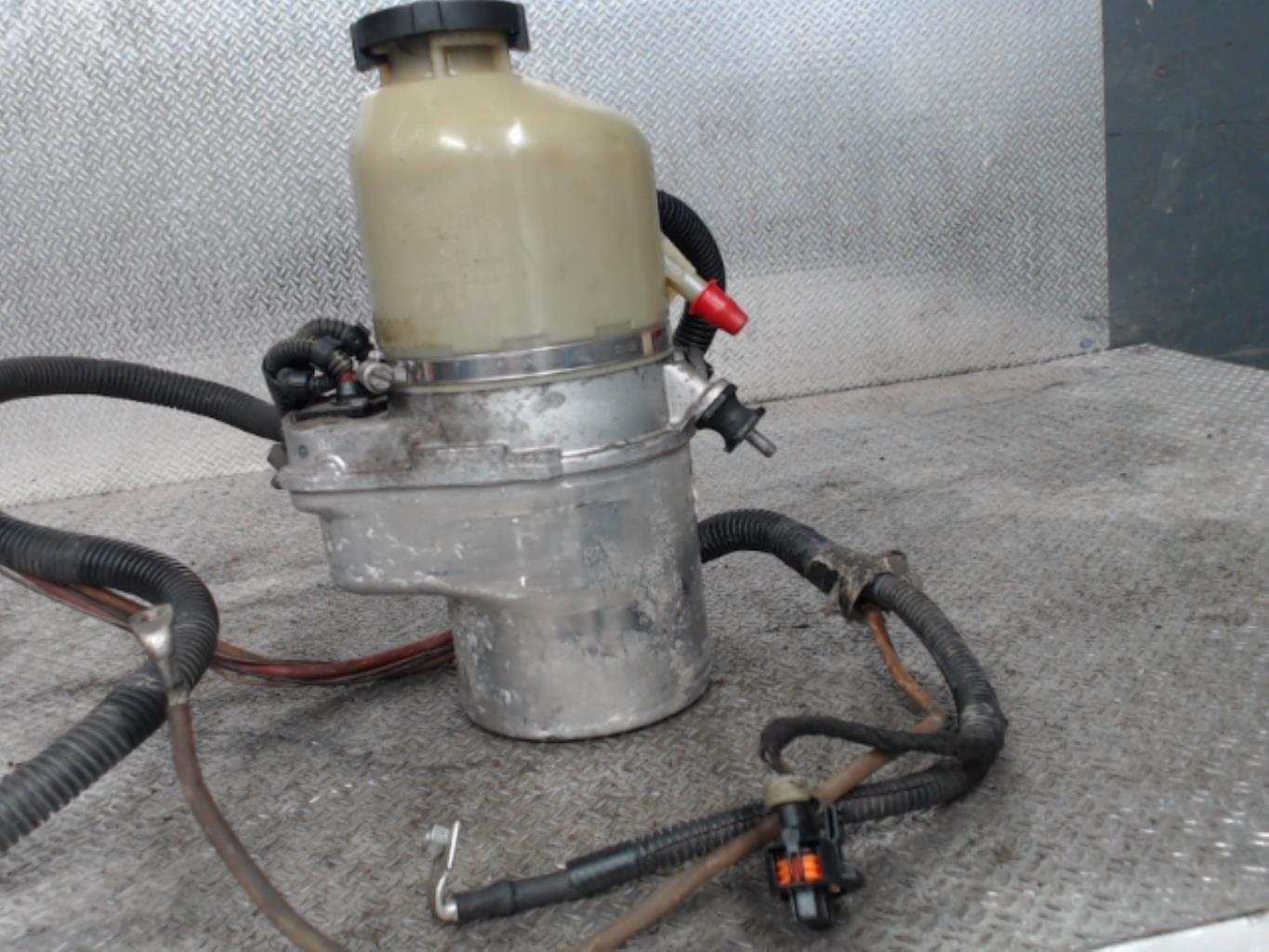 Pompe de direction OPEL ASTRA H PHASE 1 Diesel - 1