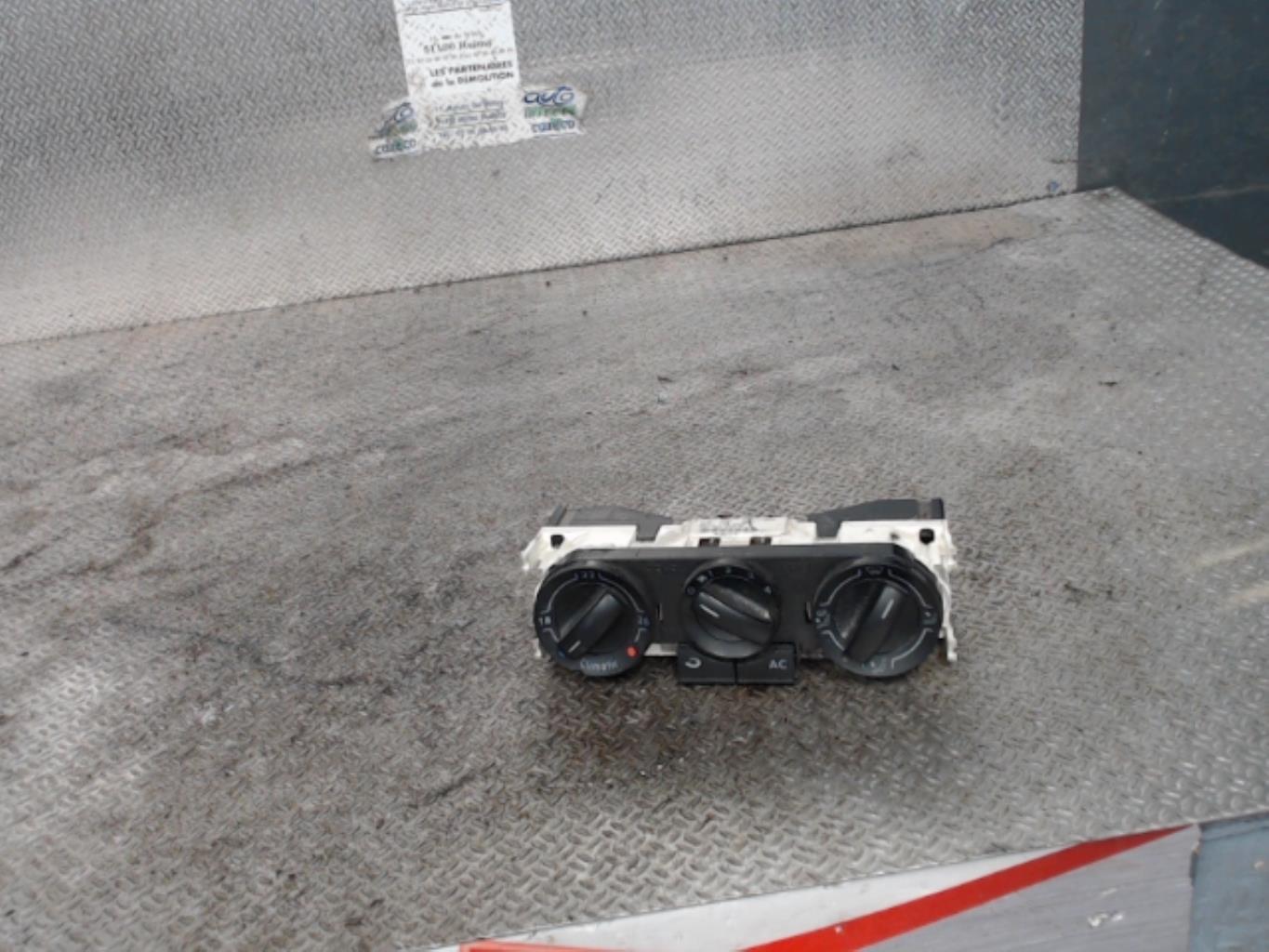 Commande chauffage VOLKSWAGEN FOX Essence - 1