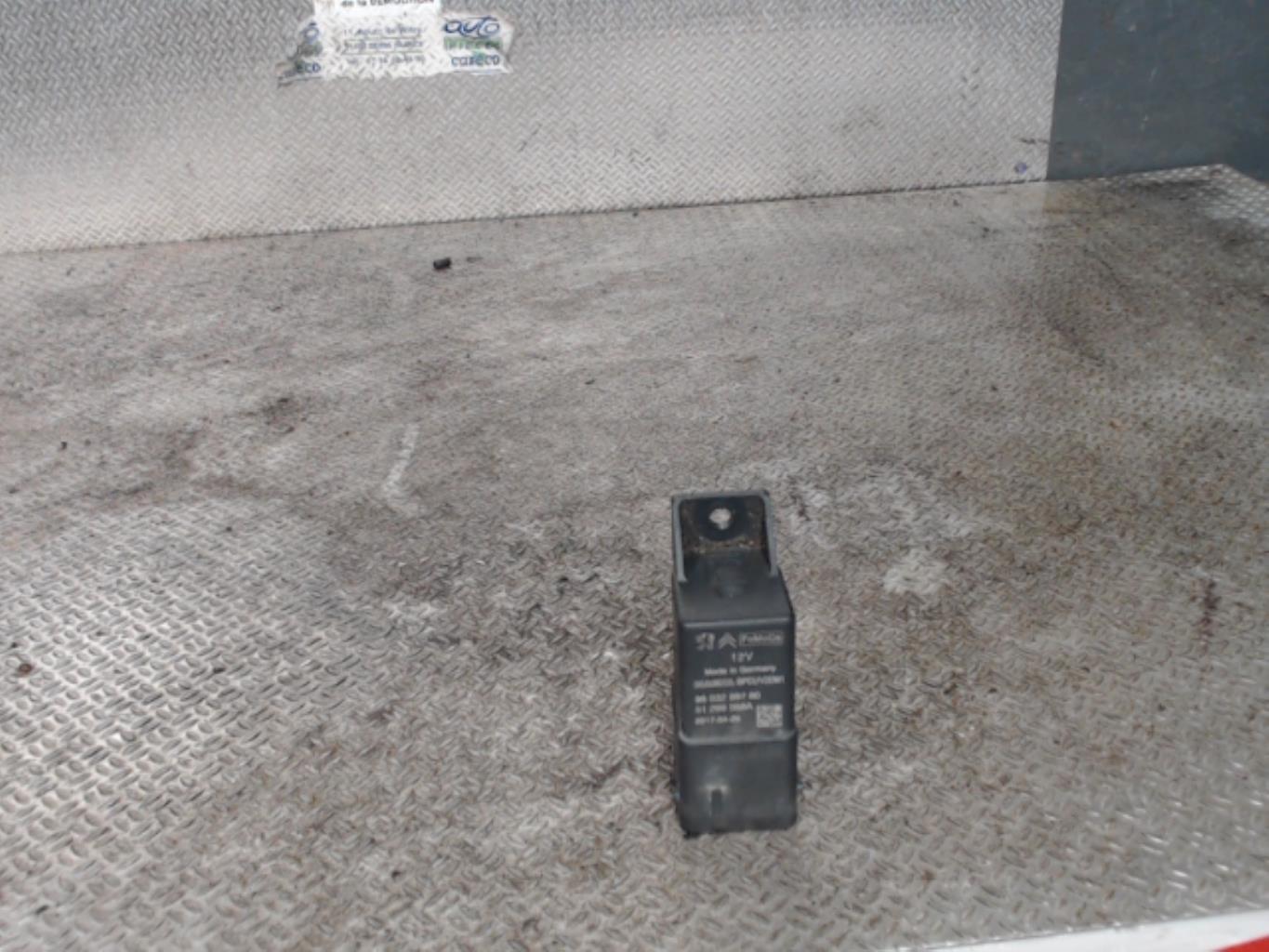 Relais de prechauffage CITROEN C3 3 PHASE 1 Diesel - 1