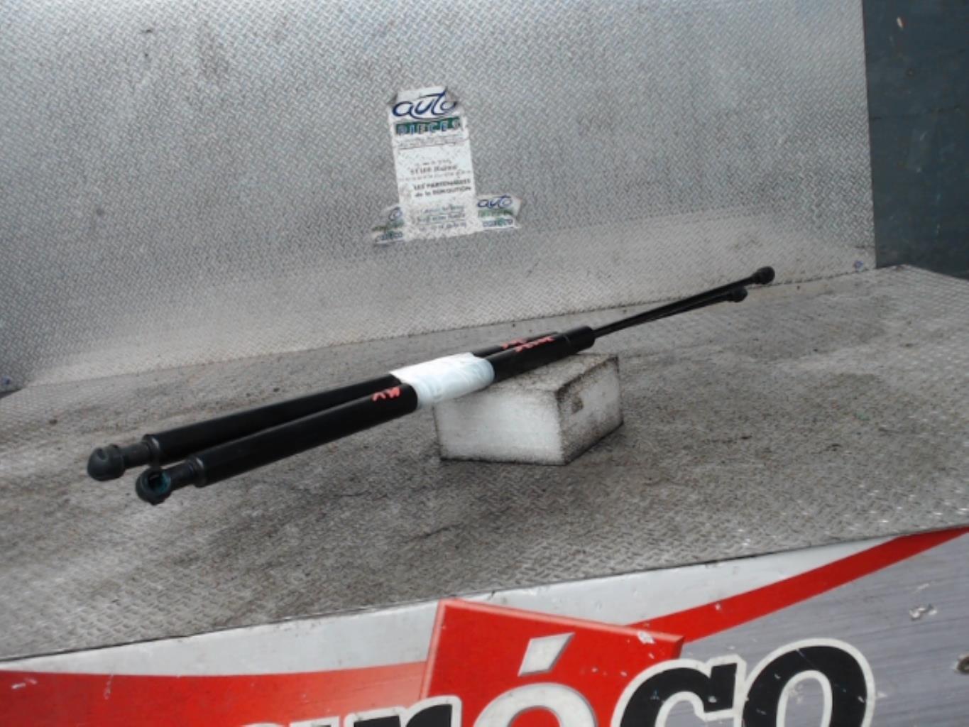 Verin de capot PEUGEOT 306  - 1
