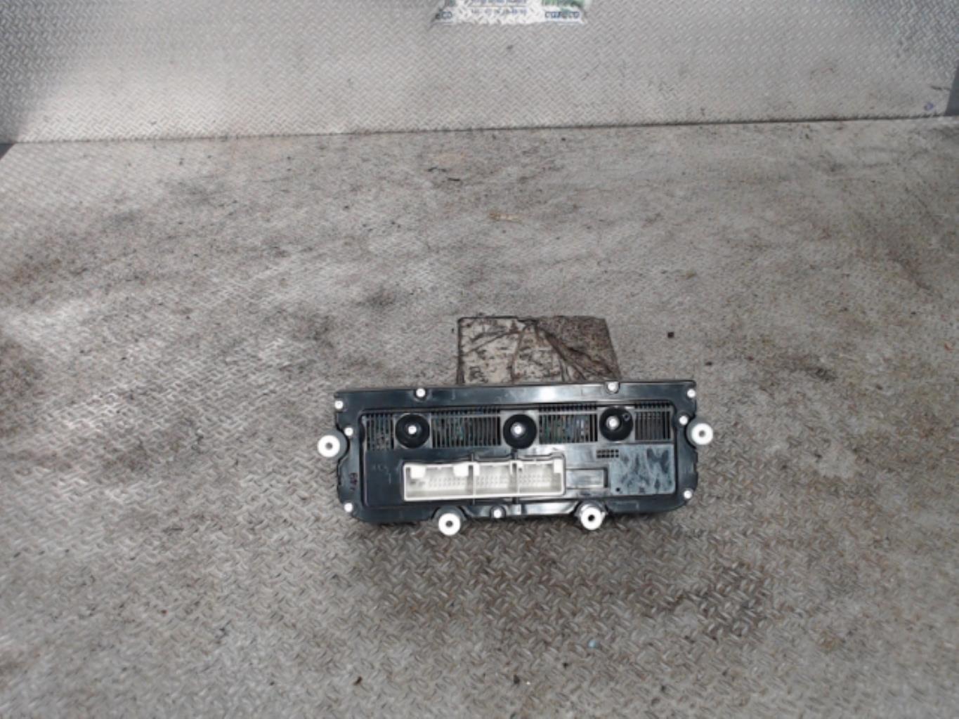 Commande chauffage VOLKSWAGEN TOURAN 1 PHASE 1 Diesel - 1