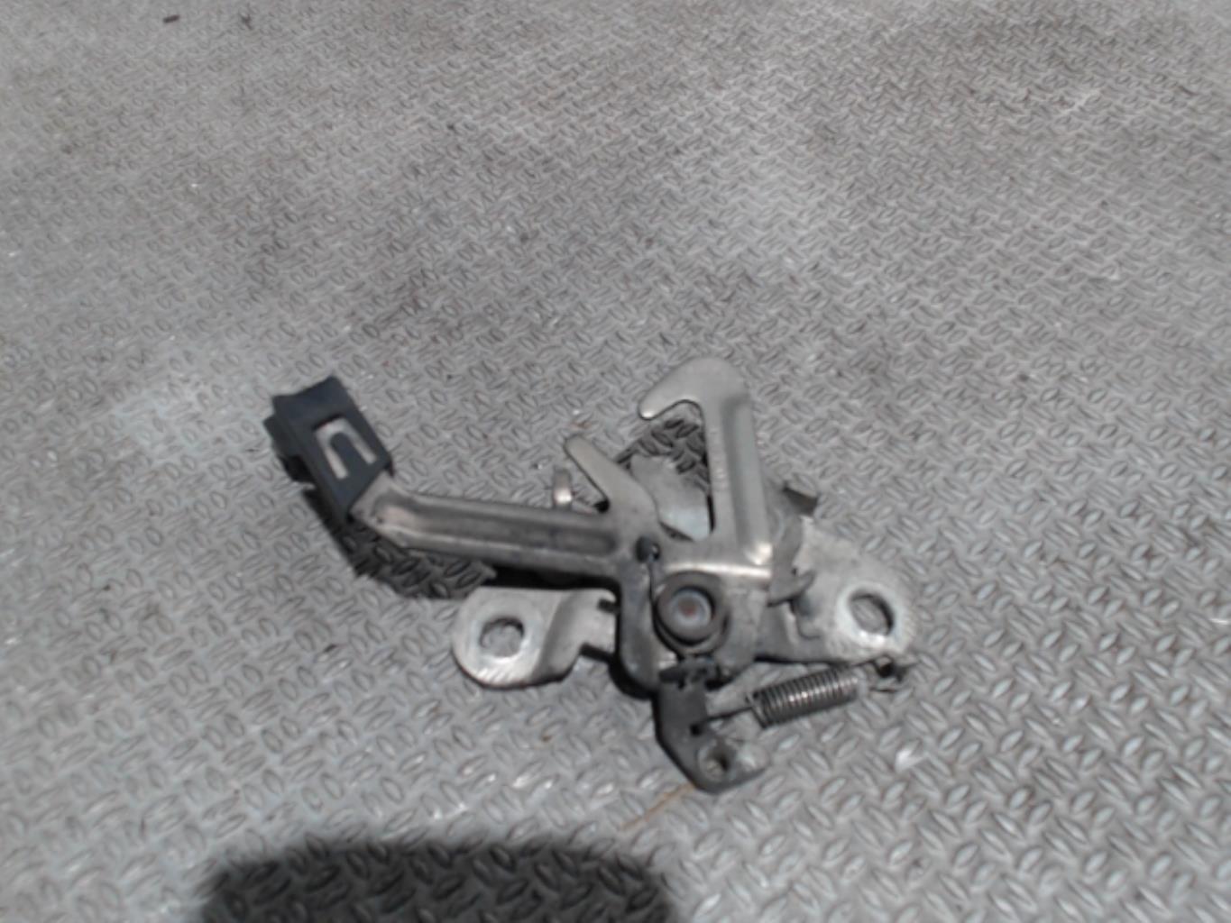 Fermeture de capot PEUGEOT 1007 Diesel - 1