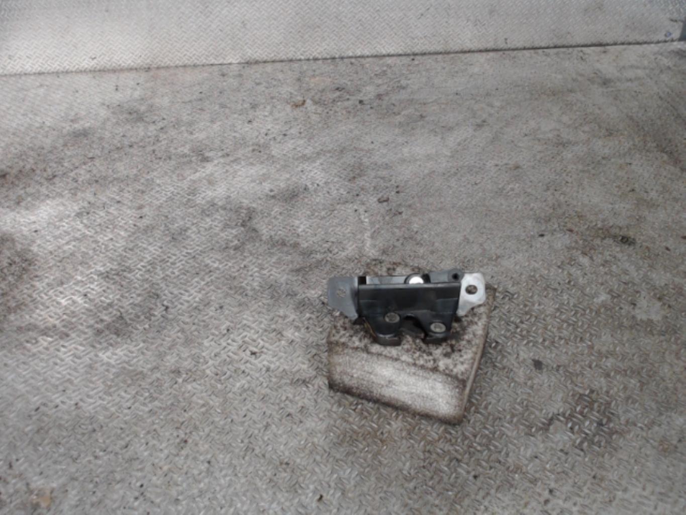 Fermeture non centralisee coffre CITROEN SAXO PHASE 2 Essence - 1