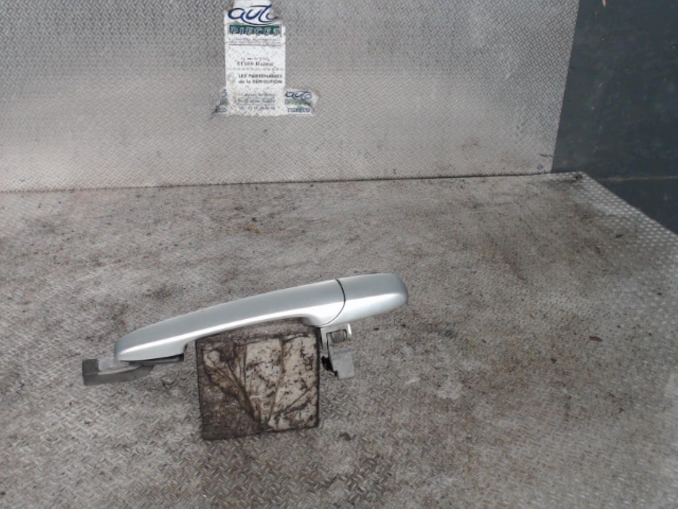 Poignee porte avant droit MAZDA 5 1 PHASE 1 MONOSPACE Diesel - 1