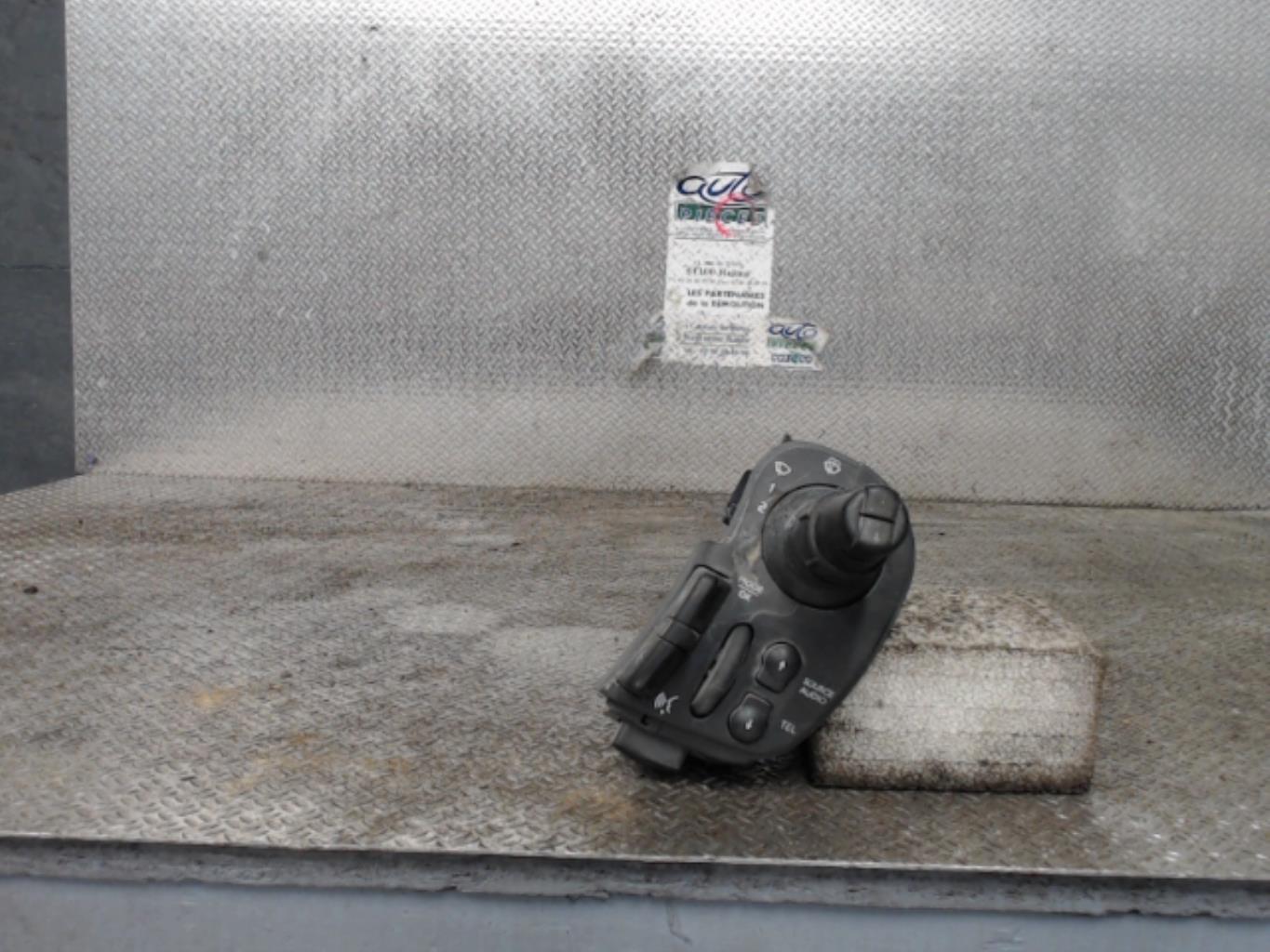 Commodo d'essuie glaces RENAULT KANGOO 2 PHASE 1 Diesel - 1