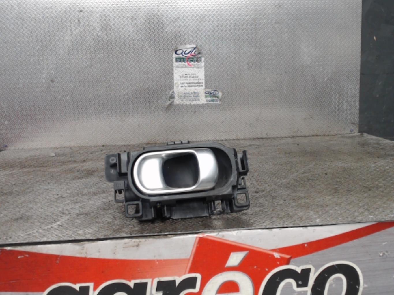 Poignee porte avant gauche CITROEN C3 3 Diesel - 1