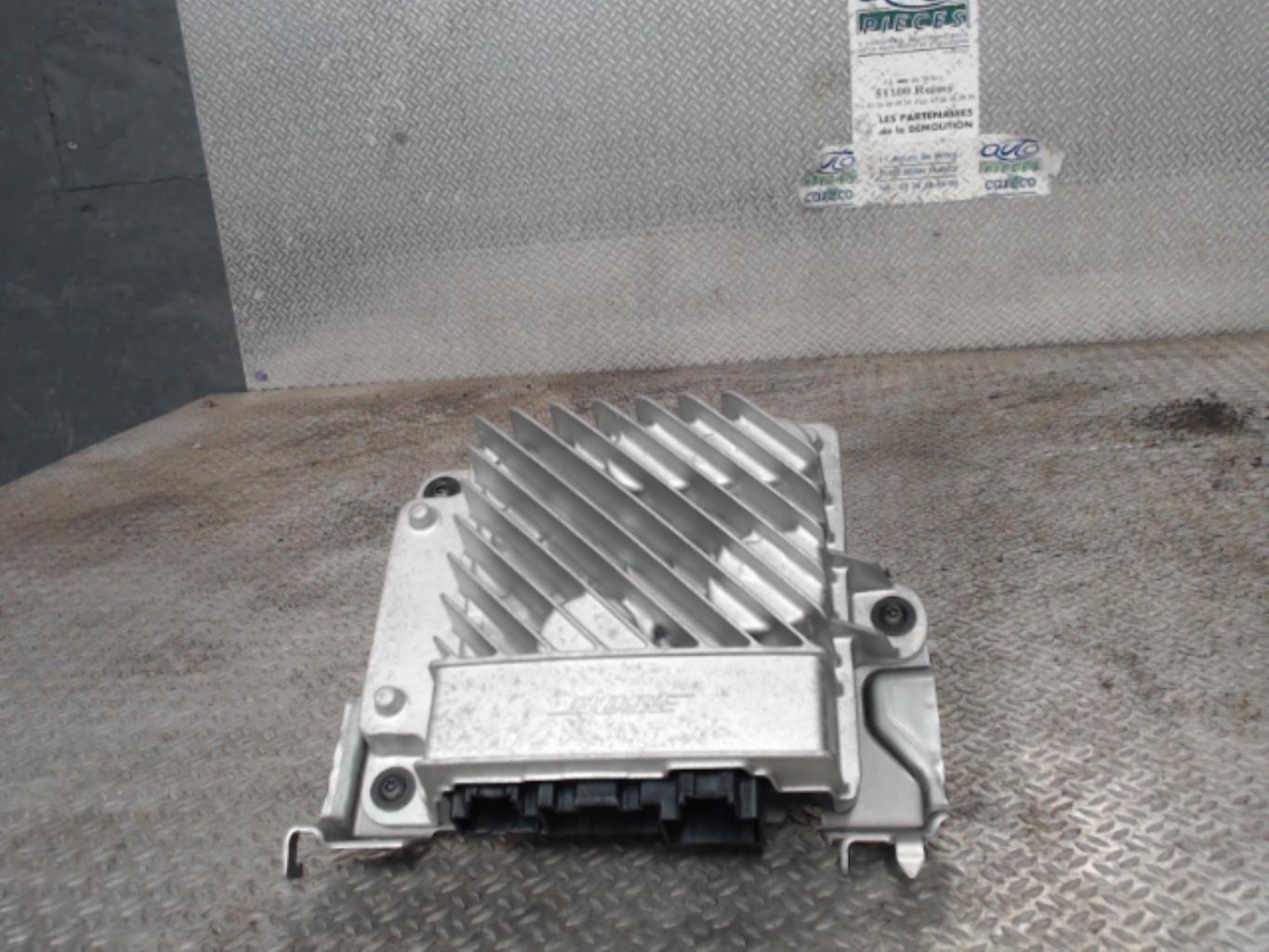 Amplificateur audio RENAULT ESPACE 5 Diesel - 1