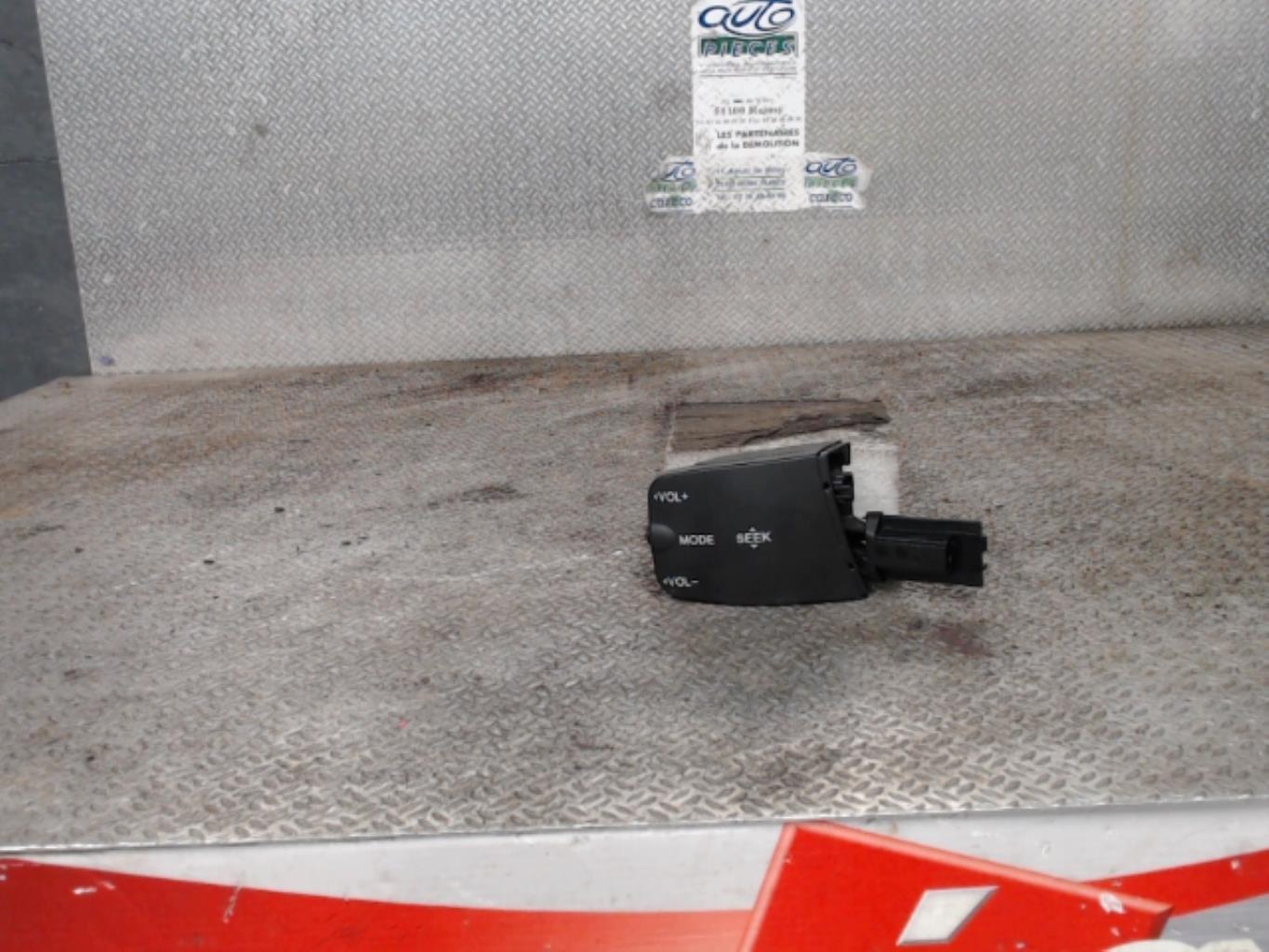 Commande autoradio FORD C-MAX 1 PHASE 2 Diesel - 1