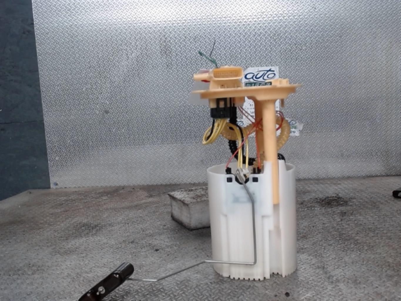 Pompe à carburant RENAULT ESPACE 5 Diesel - 1