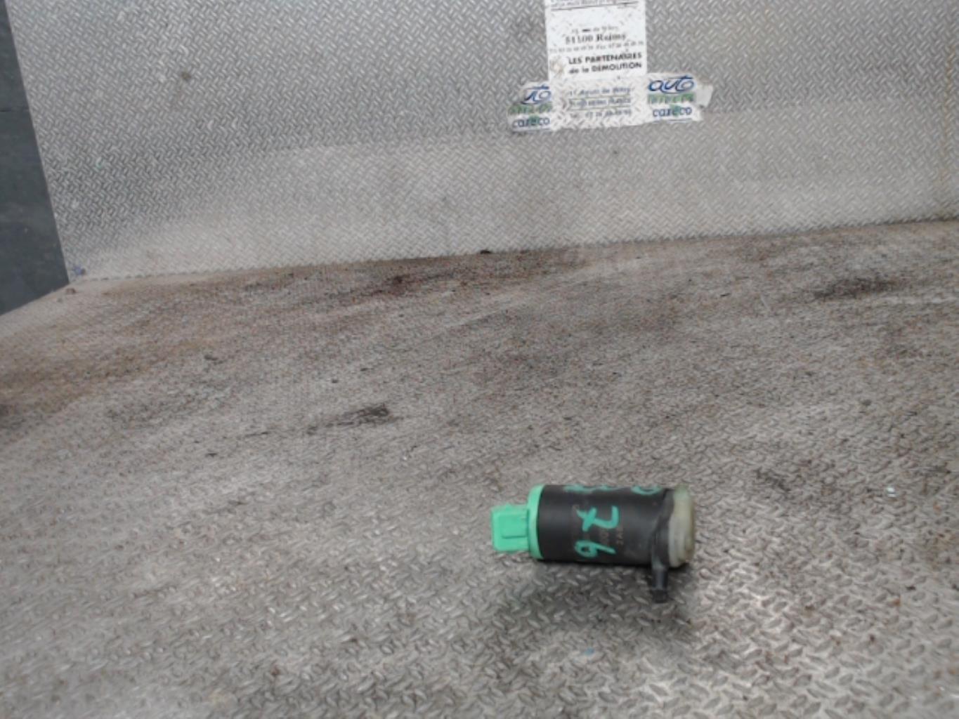 Pompe lave glace avant PEUGEOT 206+ Essence - 1