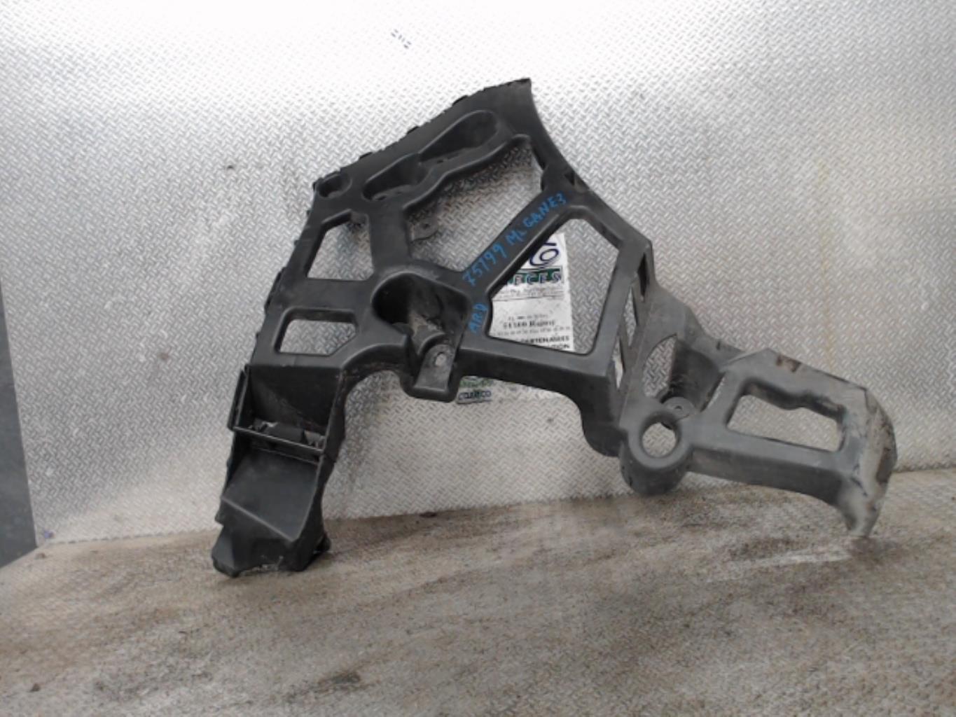 Support de pare chocs arriere RENAULT MEGANE 3 PHASE 3 Diesel - 1