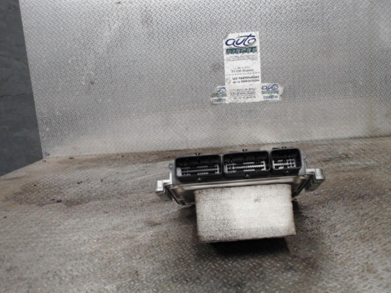 Calculateur RENAULT ESPACE 5 Diesel - 1