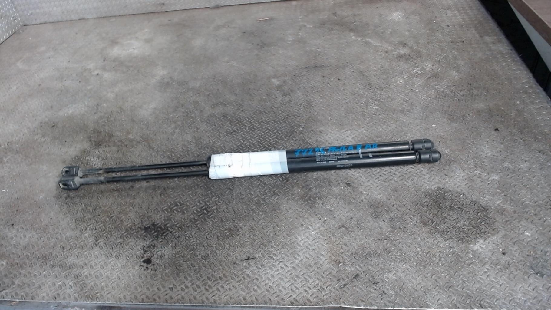 Verin de coffre OPEL AGILA B Essence - 1