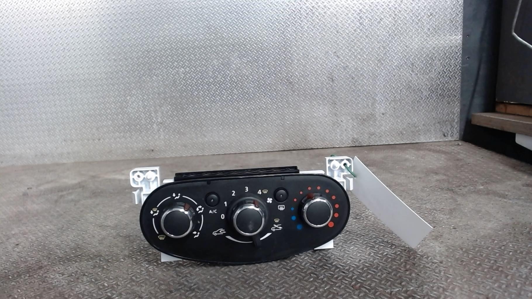 Commande chauffage DACIA DUSTER 1 PHASE 2 Diesel - 1