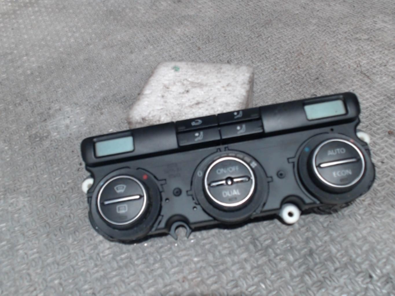 Commande chauffage VOLKSWAGEN PASSAT 5 BREAK Diesel - 1