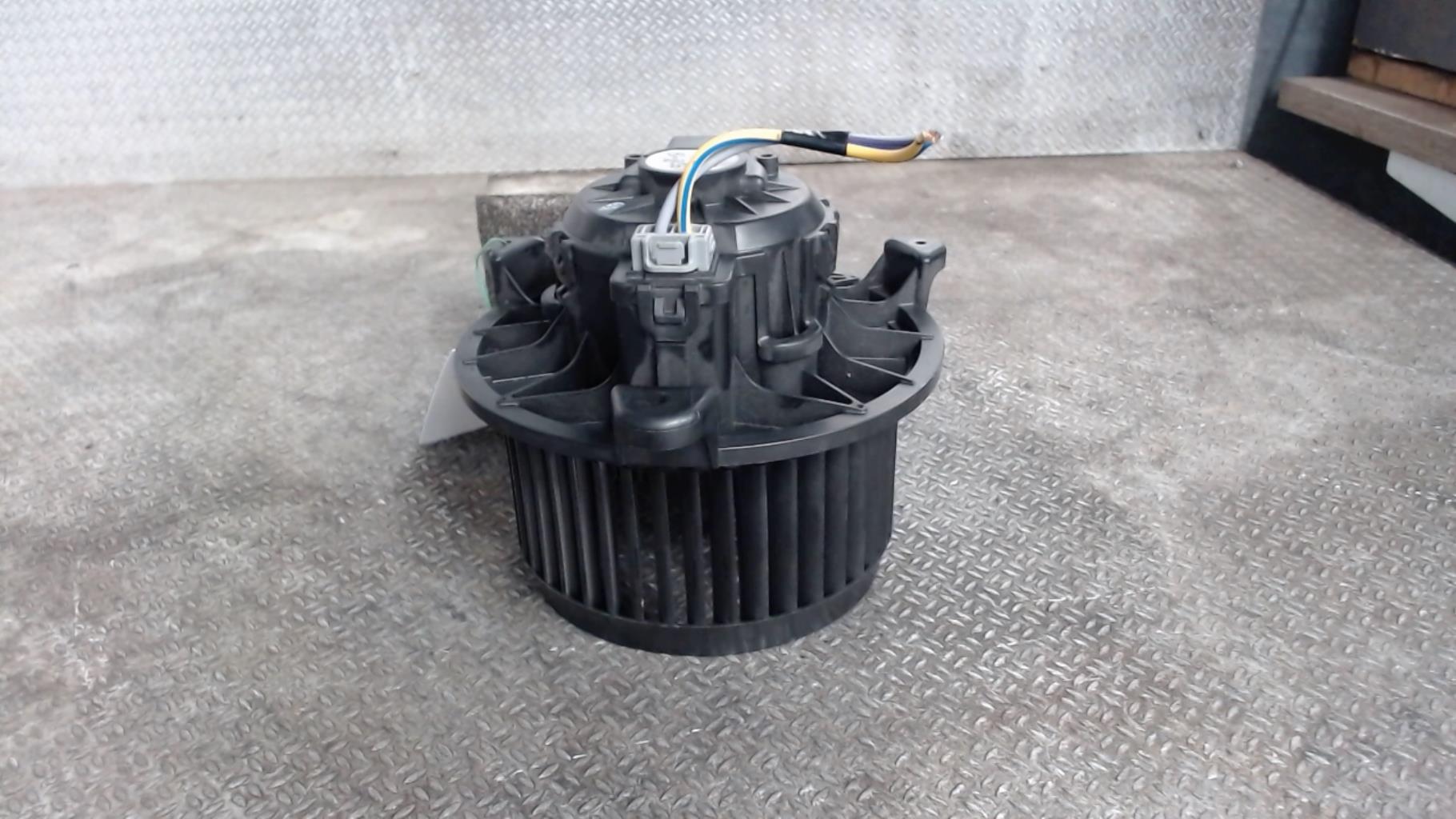 Pulseur d'air FORD FIESTA 7 PHASE 1 Essence - 1