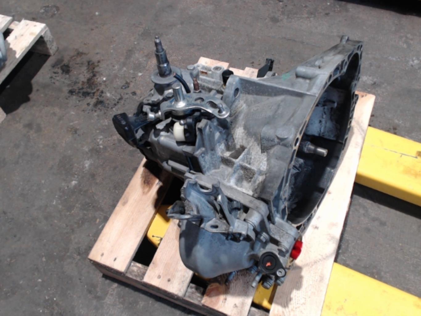 Boite de vitesses PEUGEOT 308 1 PHASE 1 Diesel - 1