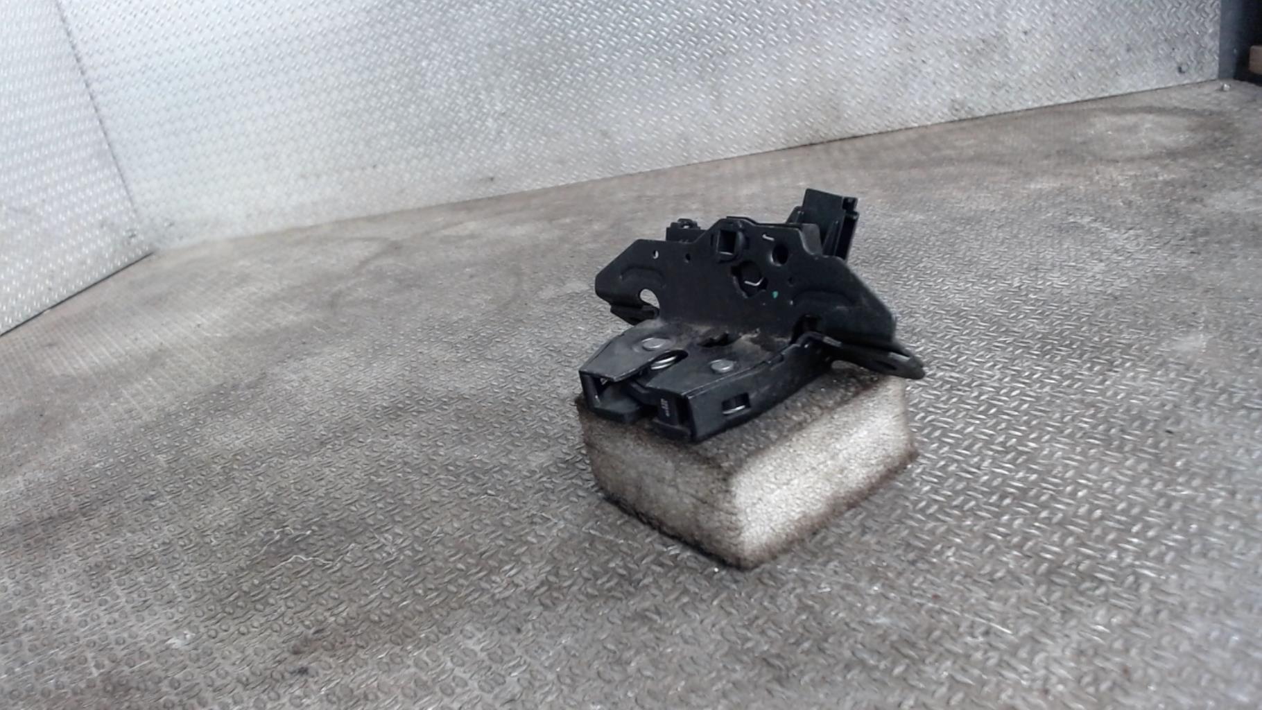 Fermeture centralisee coffre OPEL ASTRA J PHASE 1 Diesel - 1
