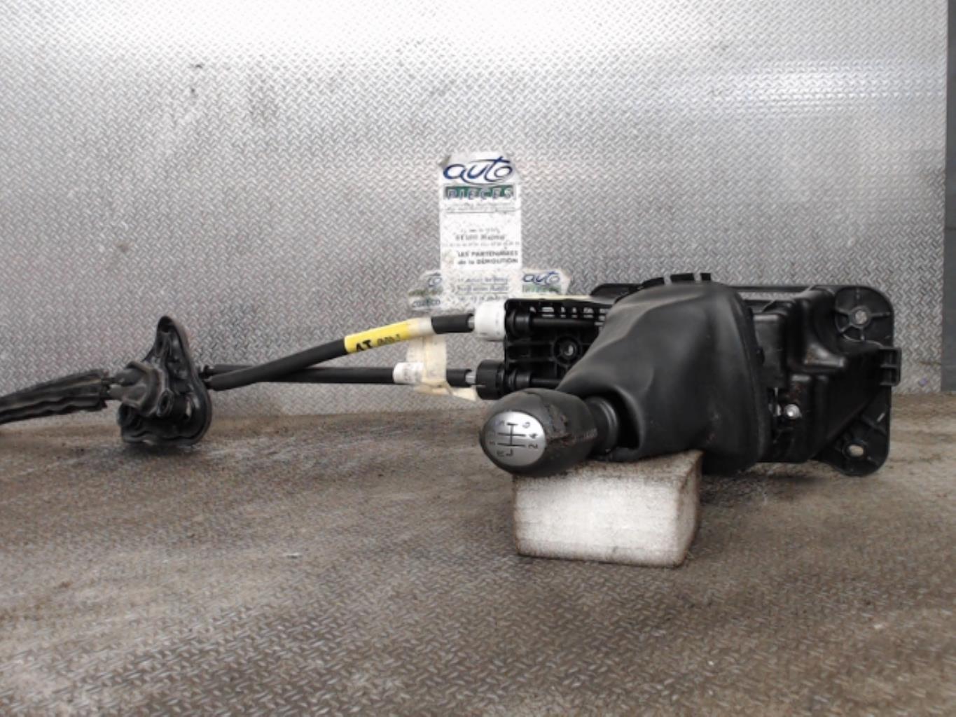 Levier de vitesses RENAULT MEGANE 3 PHASE 1 BREAK Diesel - 1