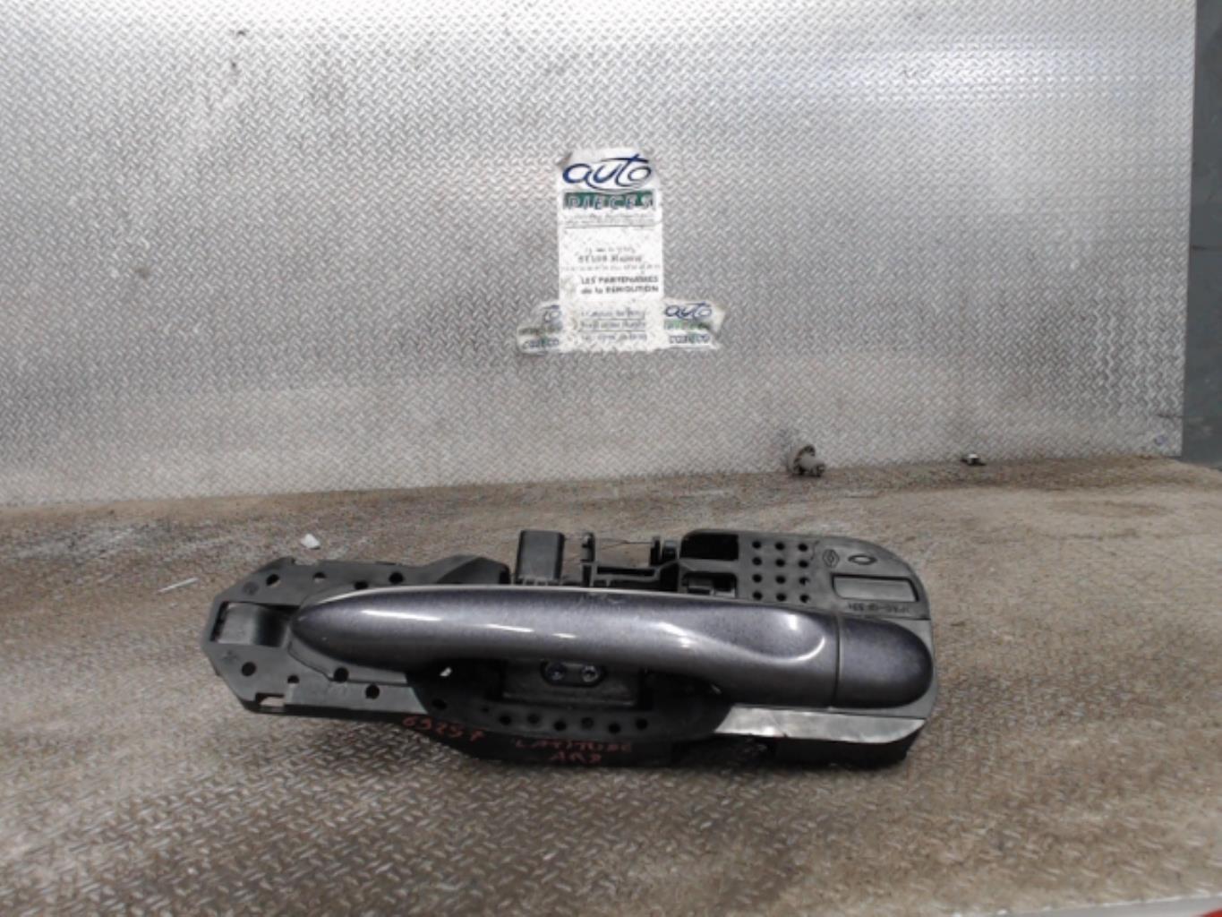 Poignee porte arriere droit RENAULT LATITUDE Diesel - 1