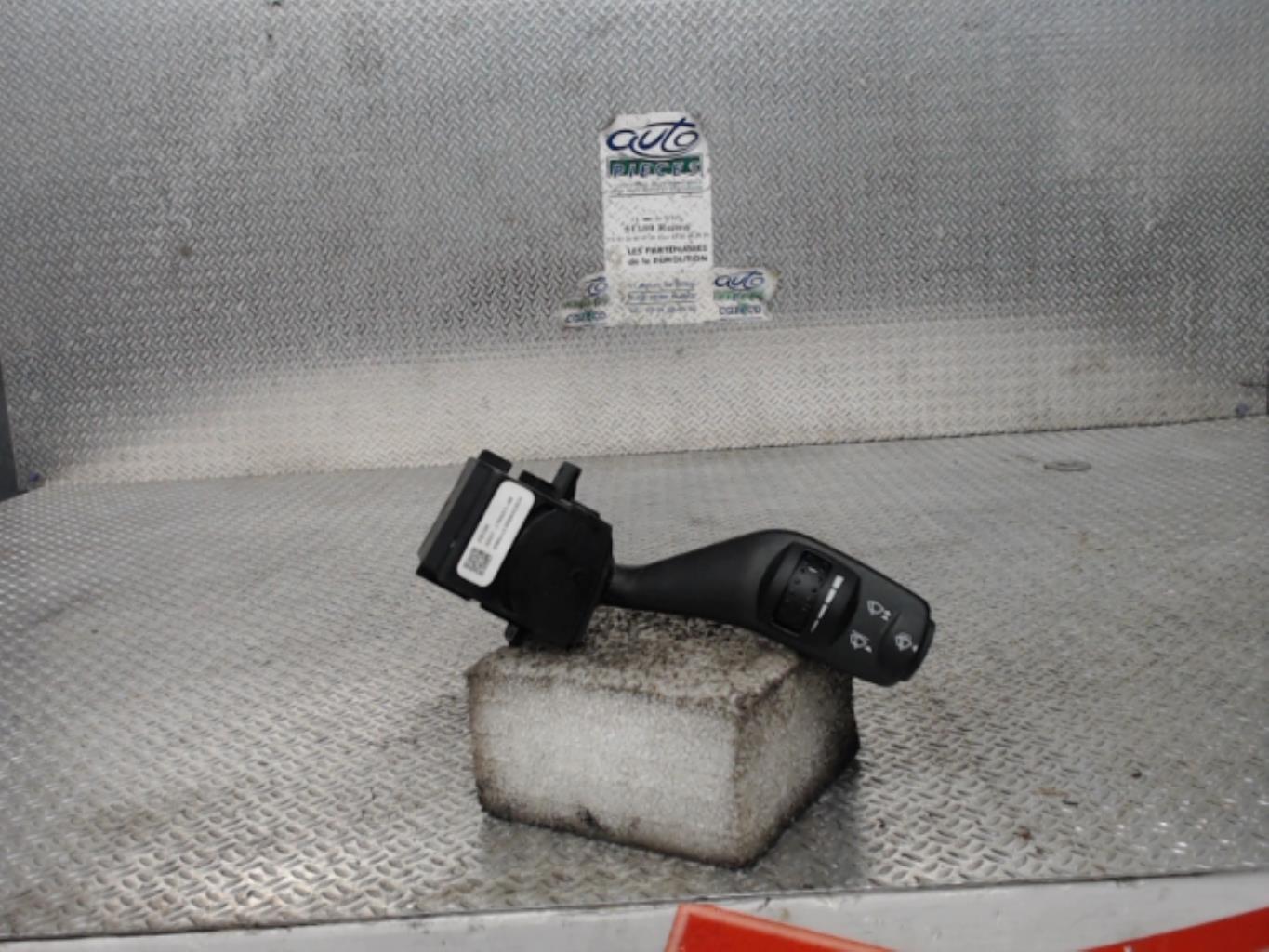 Commodo d'essuie glaces FORD MONDEO 3 PHASE 1 Diesel - 1