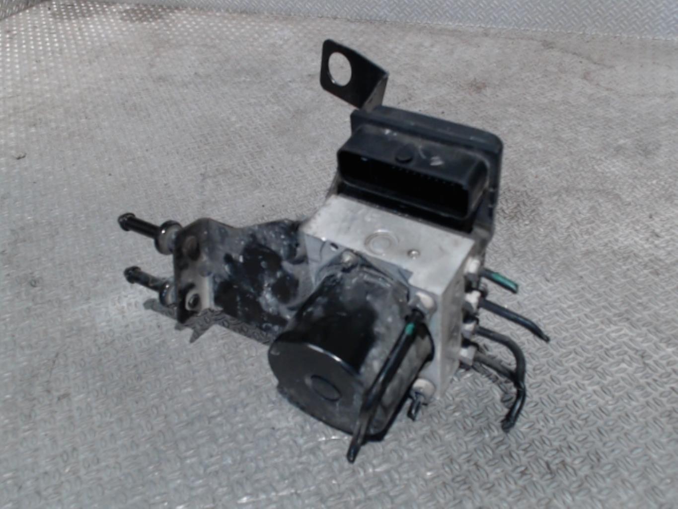 Bloc ABS (freins anti-blocage) VOLKSWAGEN FOX  - 1