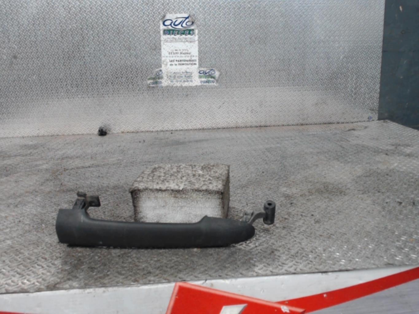 Poignee porte avant droit MERCEDES SPRINTER 2 PHASE 1 Diesel - 1
